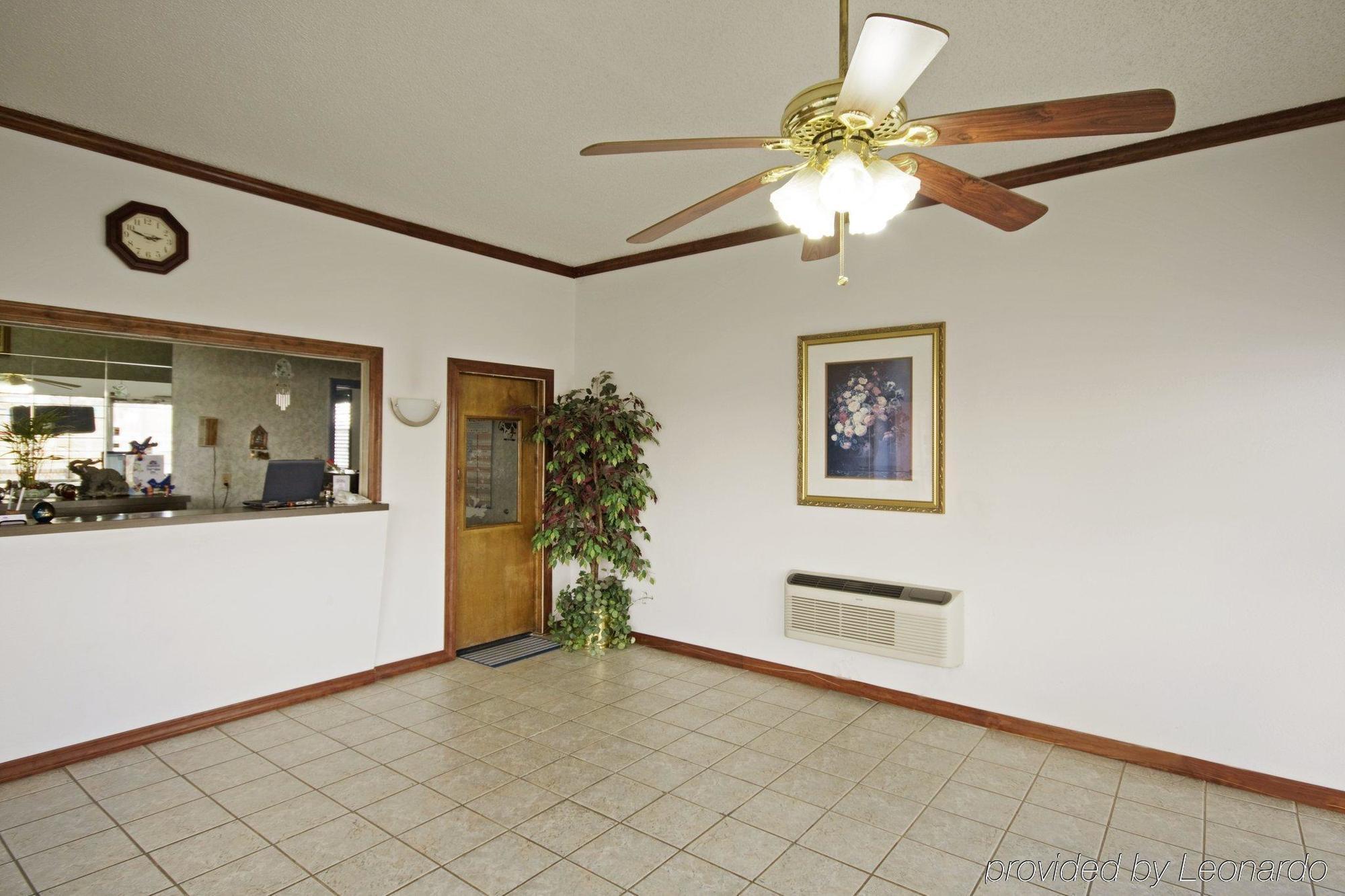 Executive Inn Muldrow Interior photo